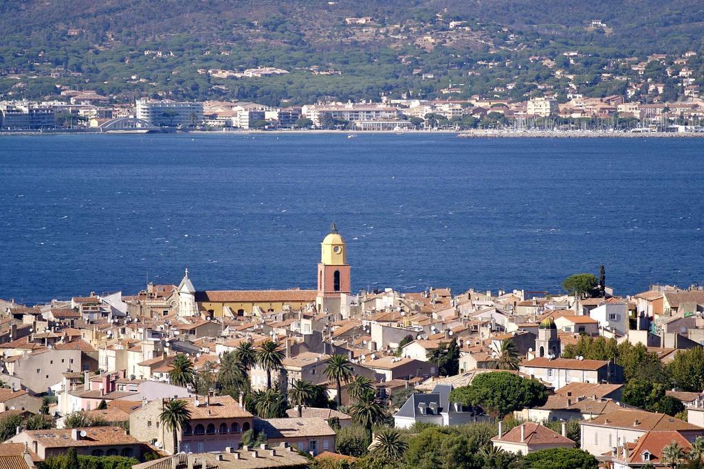 Vic'S Land Holidays Grimaud Bagian luar foto