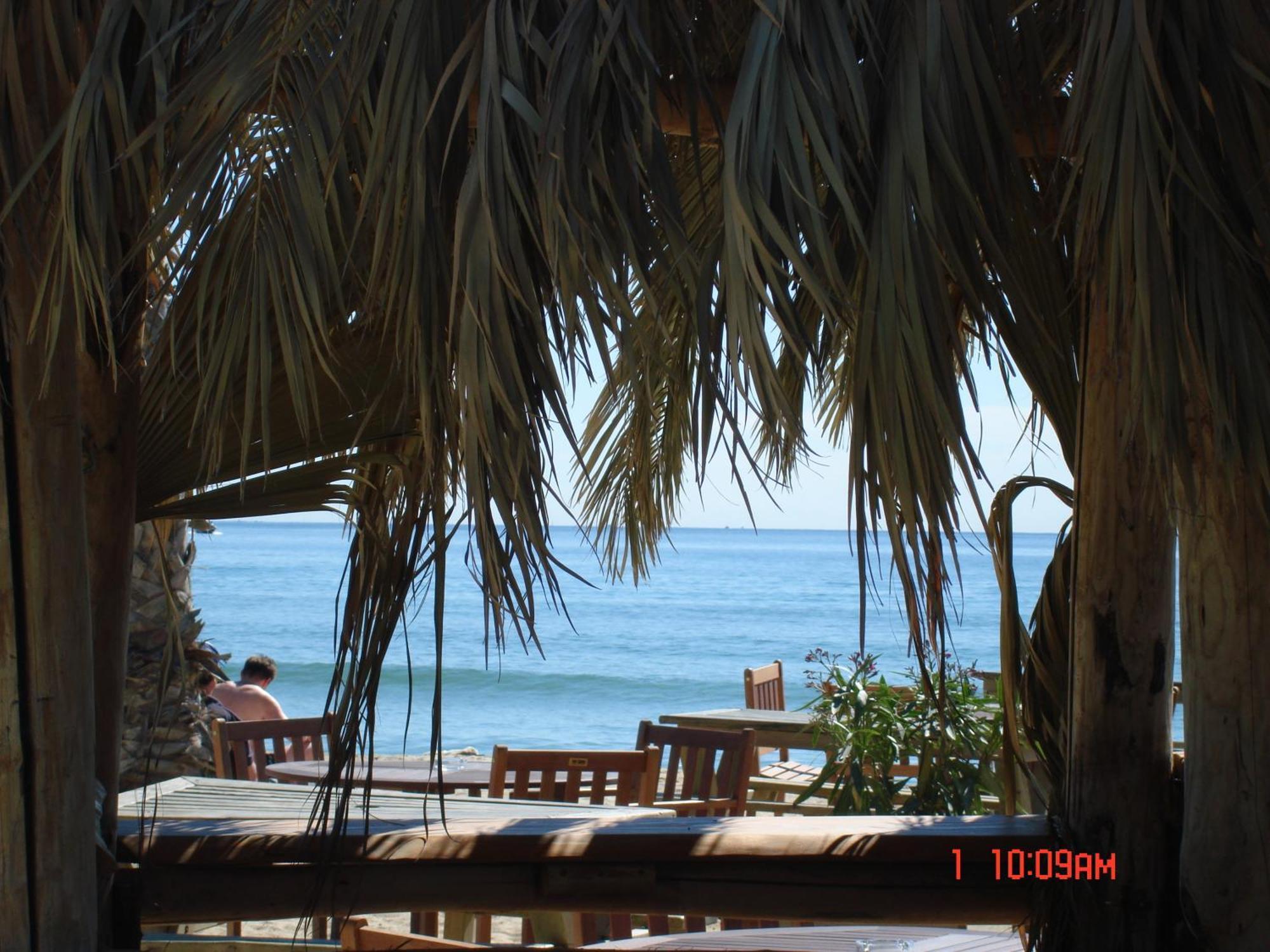 Vic'S Land Holidays Grimaud Bagian luar foto