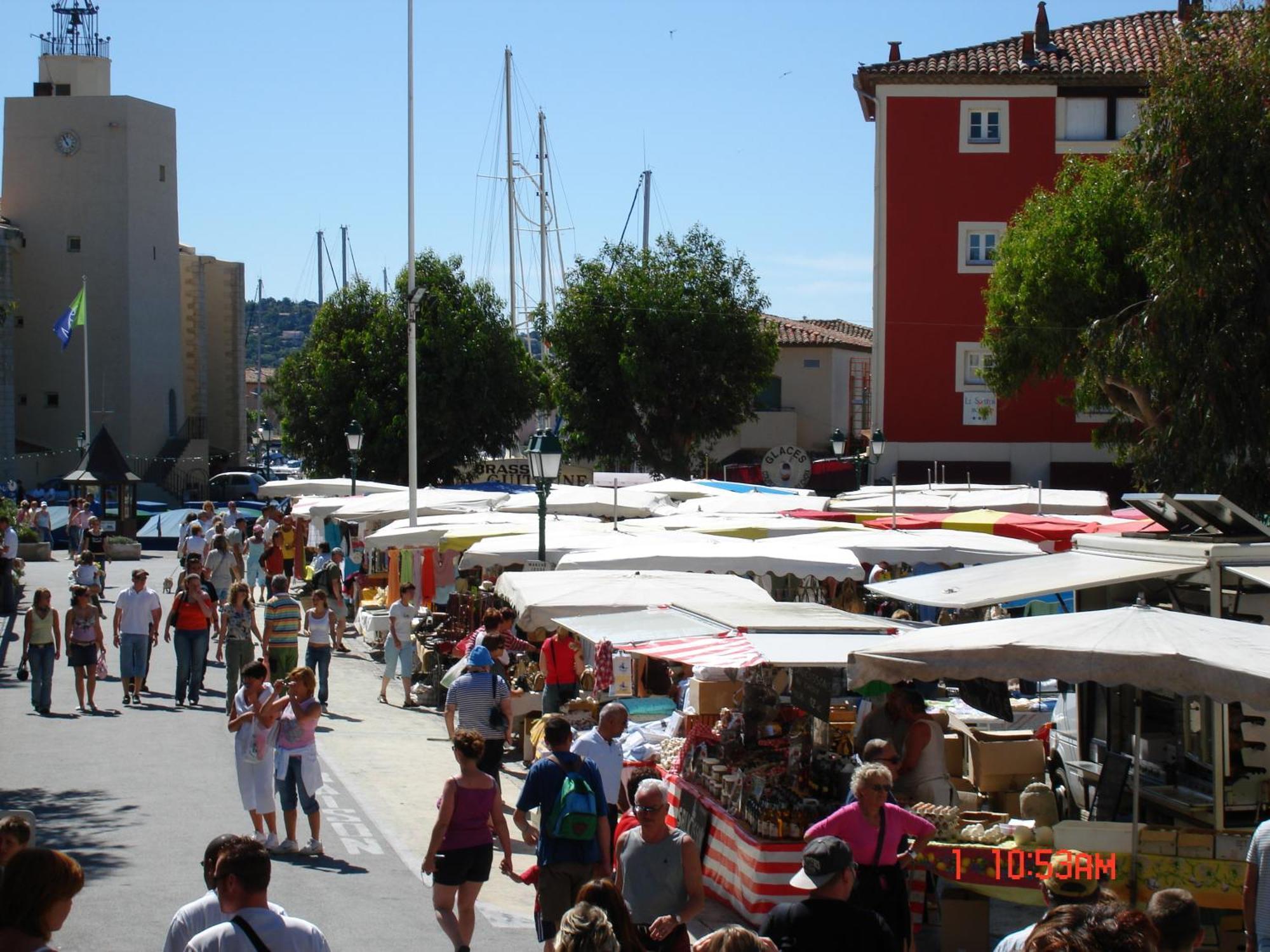 Vic'S Land Holidays Grimaud Bagian luar foto