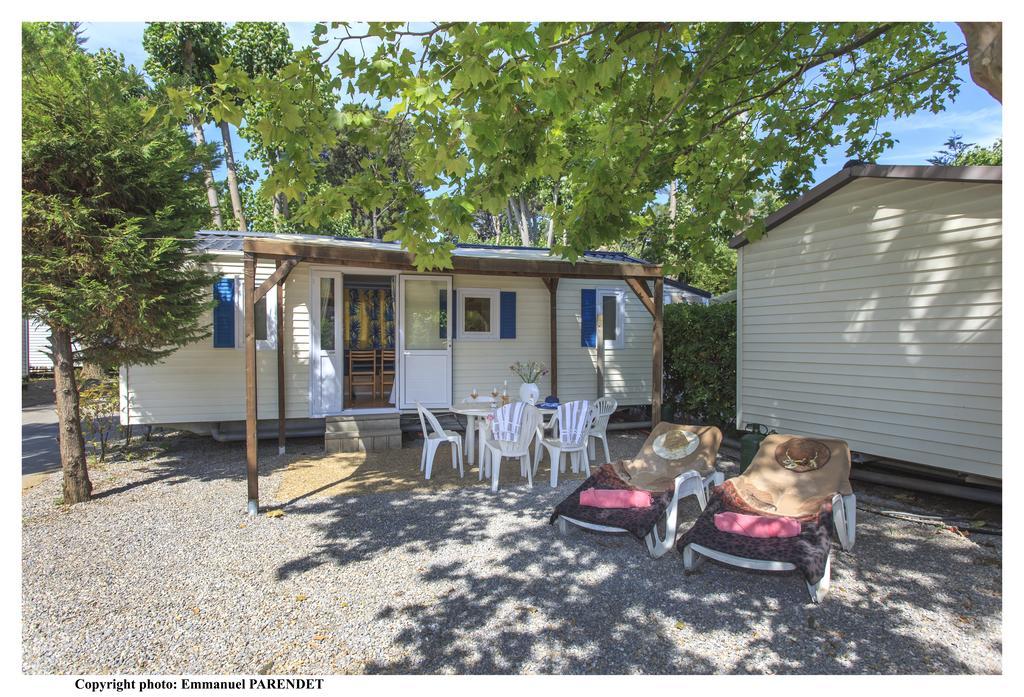 Vic'S Land Holidays Grimaud Bagian luar foto