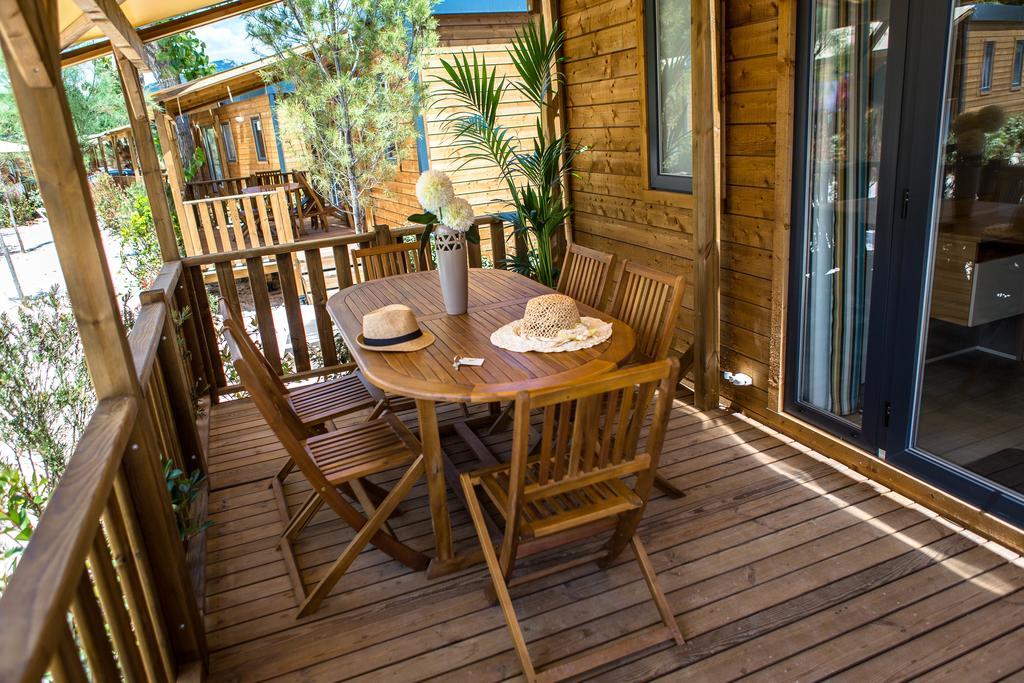 Vic'S Land Holidays Grimaud Bagian luar foto