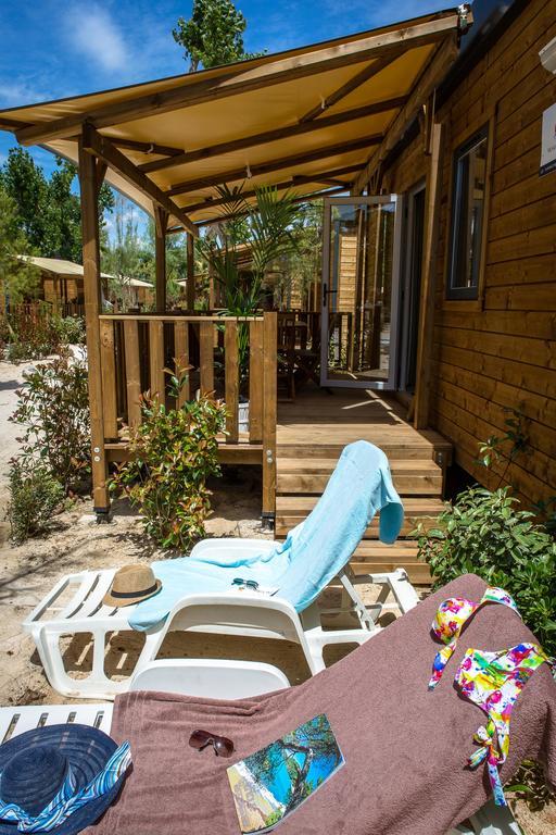 Vic'S Land Holidays Grimaud Bagian luar foto